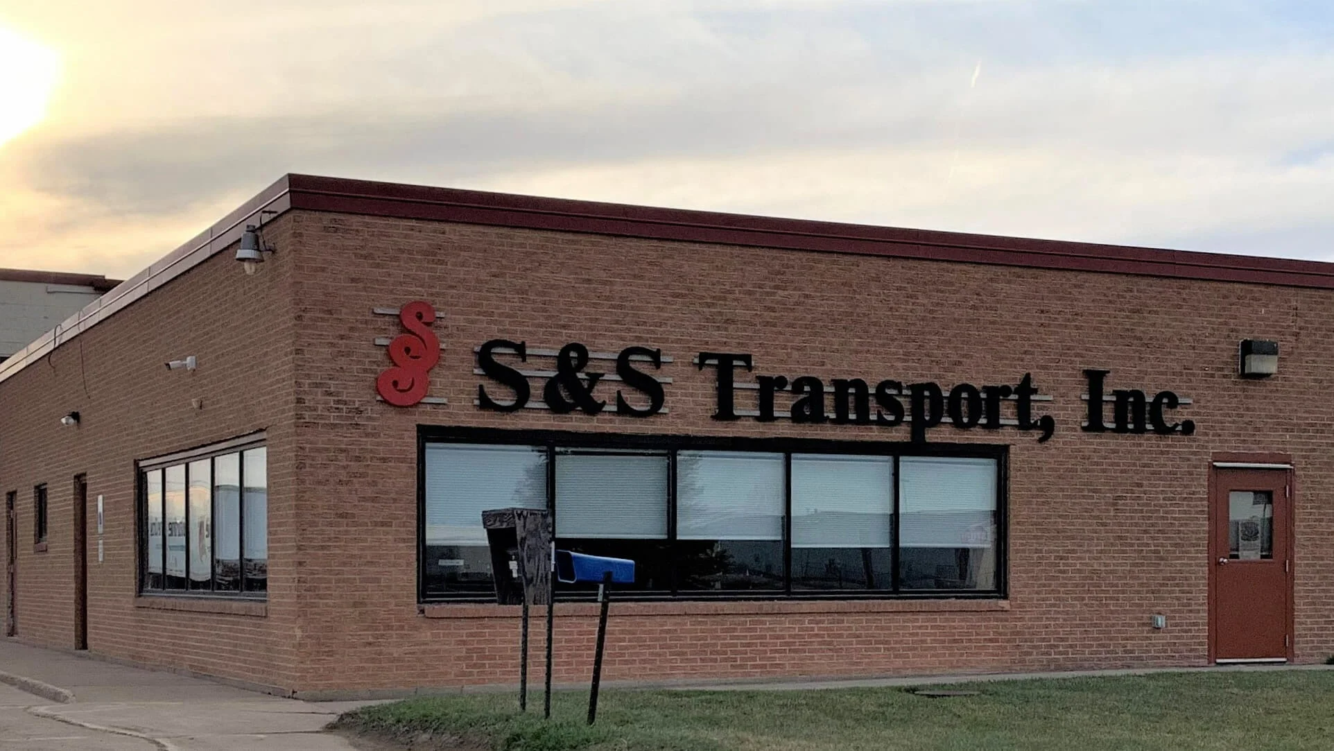 s and s transport office